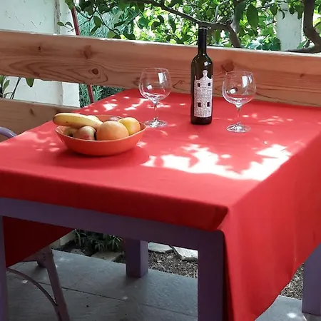 Apartment Picasso Komiža