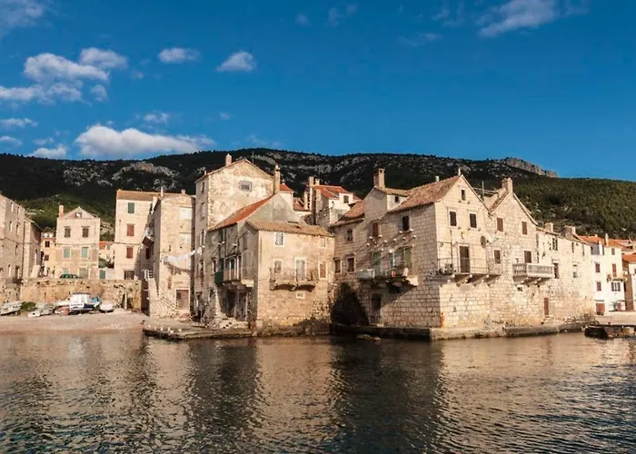 Picasso Appartamento Komiža